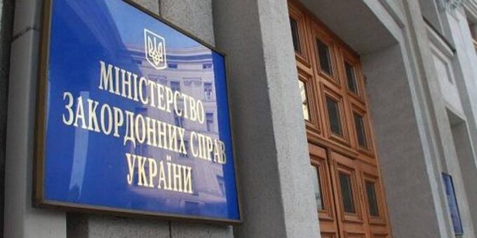 03cf7391f8 1 895x595