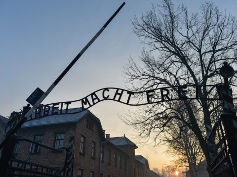 brama auschwitz gettyimages