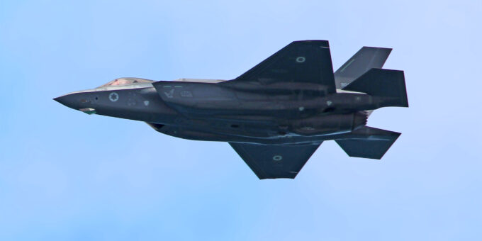 f 35i air force fly by on tel aviv beach 2019 img 3716