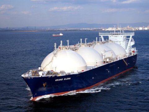 lng tanker 281221